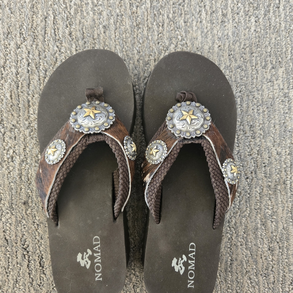 Nomad Dark Brown Sandals with Star Embellishments